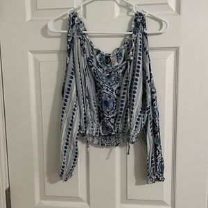 Slightly worn size 6 H&M long sleeve top.